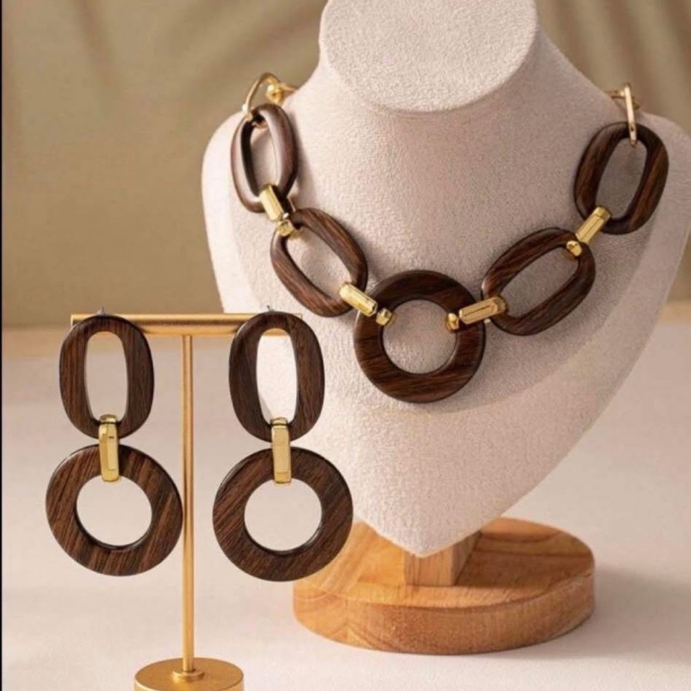 Elegant Brown and Gold Jewelry Set